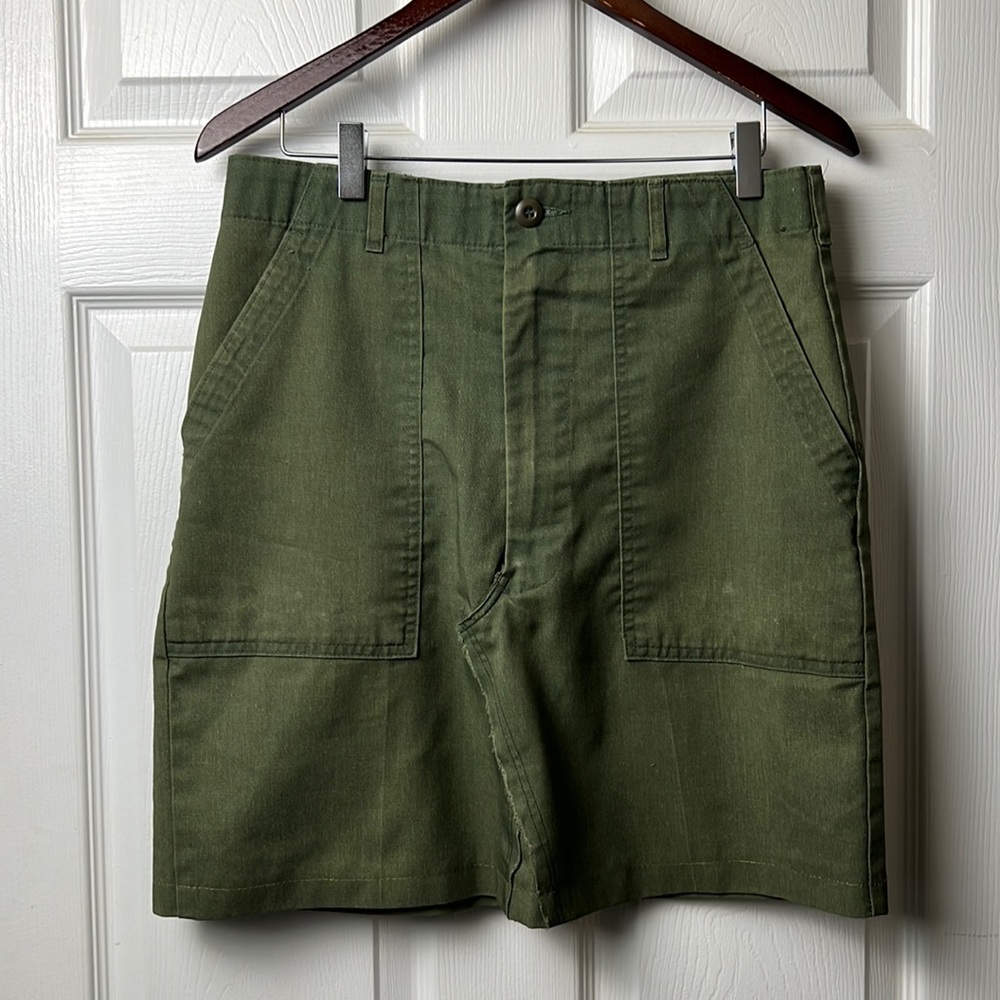 Y2K Vintage High Waisted Military Inspired Skirt.